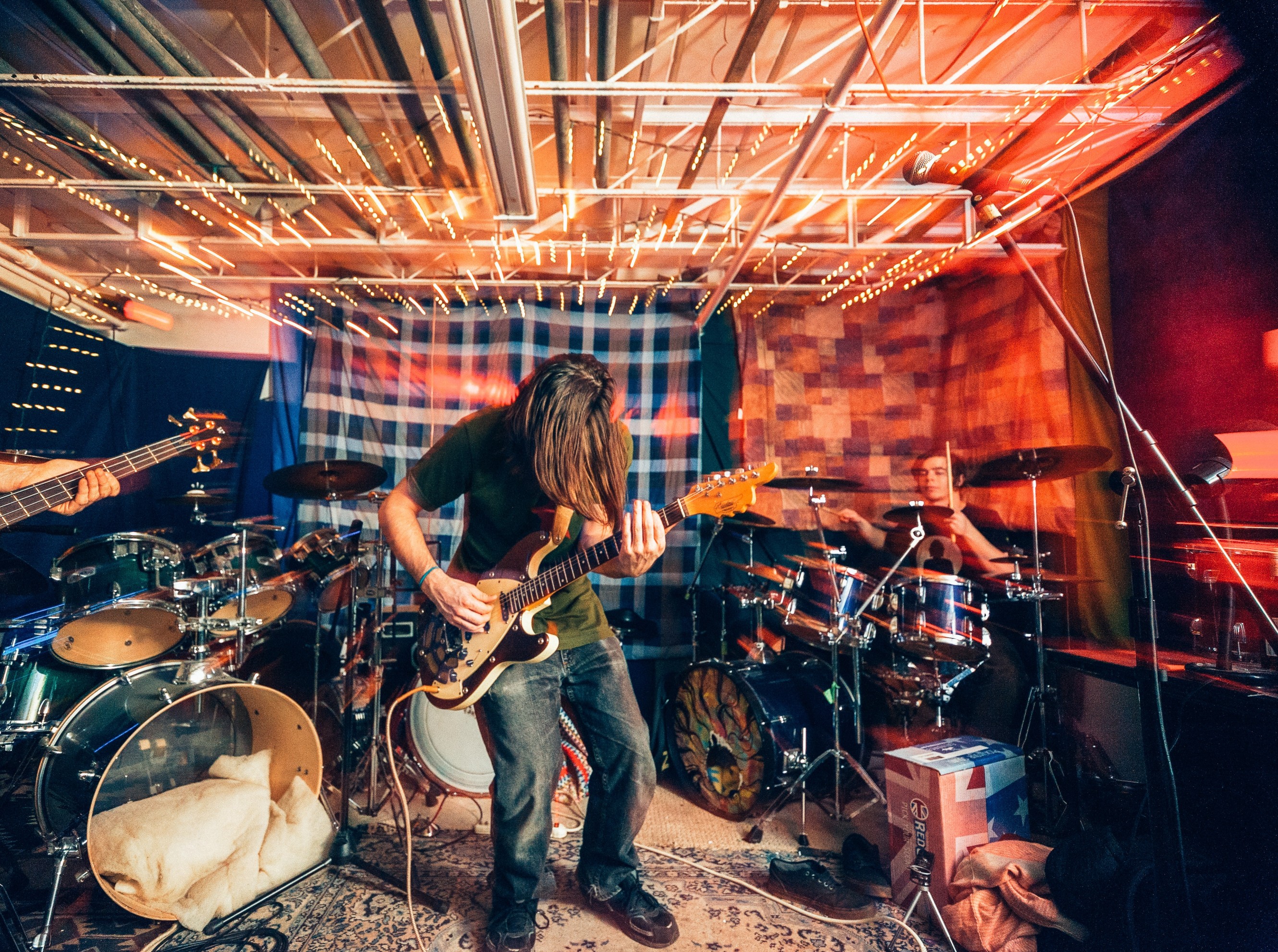 VHS brings back punk, rock and hardcore